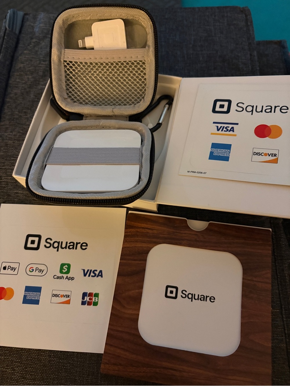 Square Contactless plus Card Reader - Picture 2 of 3
